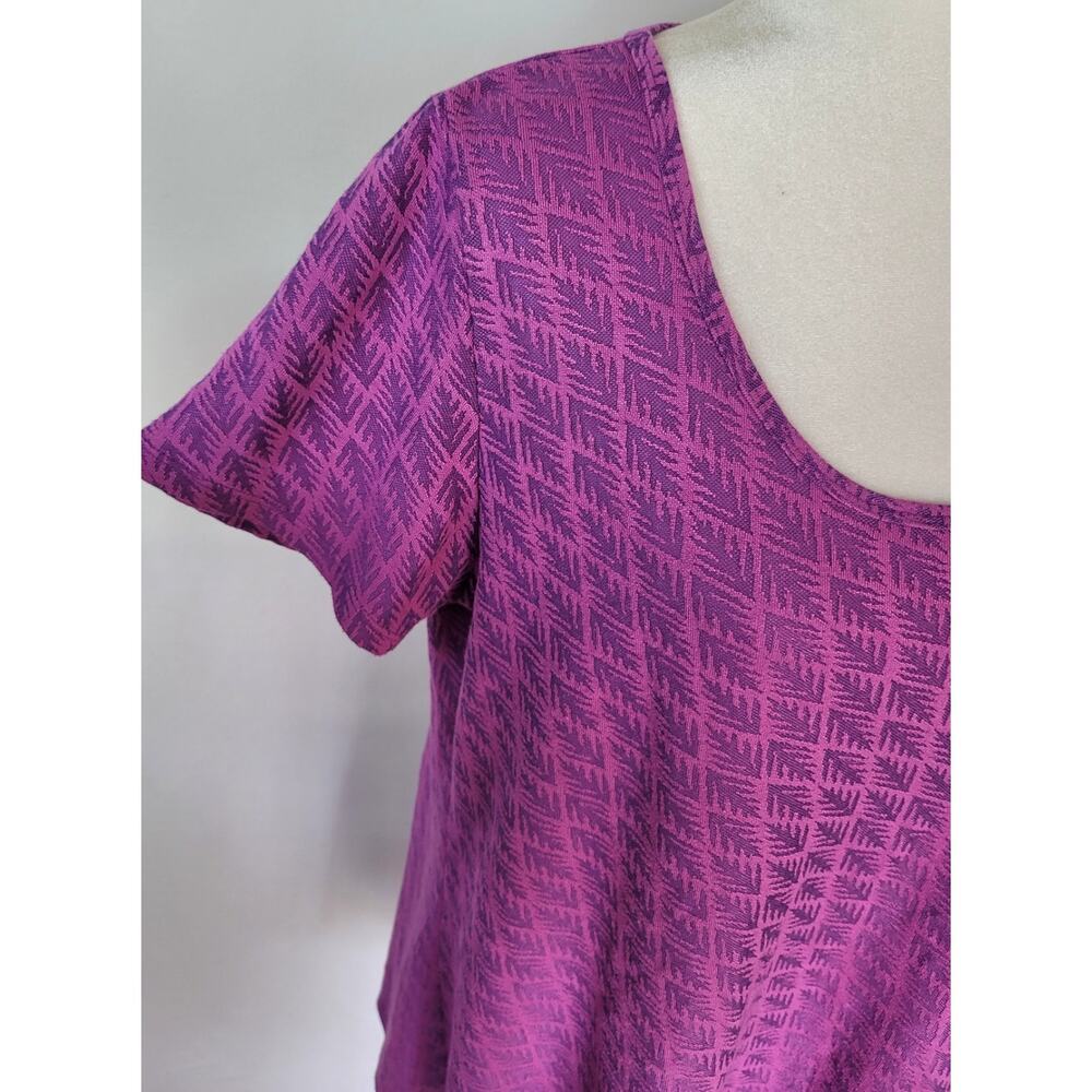 LuLaRoe Purple Feathers Short Sleeve Tunic Top Women's Size Large High-Low Hem - Picture 5 of 9